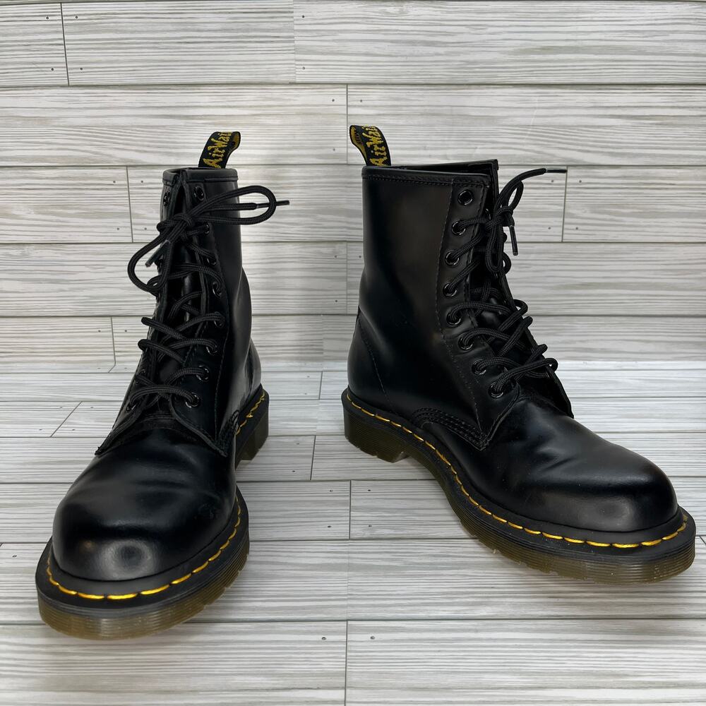 Dr. Martens Women's 1460 Smooth Leather Lace Up‎ Combat Boots in Black Size 8